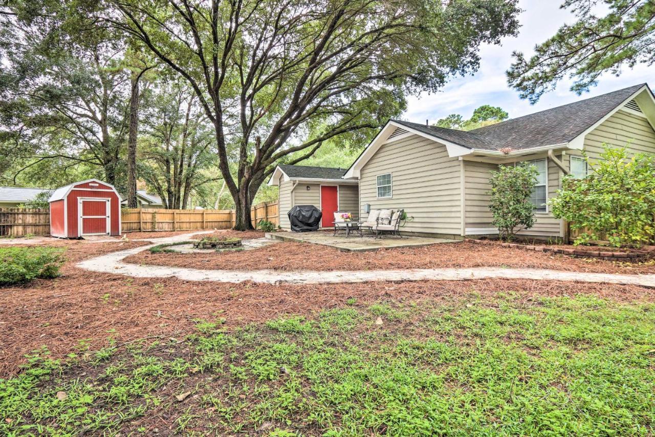 Peaceful Beaufort Home With Front Porch And Grill Ngoại thất bức ảnh