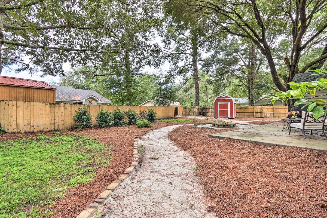 Peaceful Beaufort Home With Front Porch And Grill Ngoại thất bức ảnh